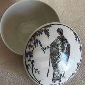 Villeroy & Boch  DESIGN 1900 Lidded Bowl